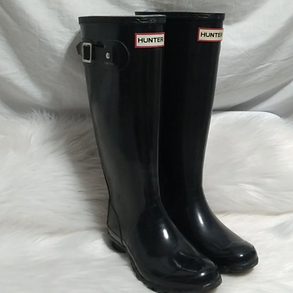 SALE! Hunter Boots Gently Worn Sz.5-6 (E-4) - Picture 1 of 16